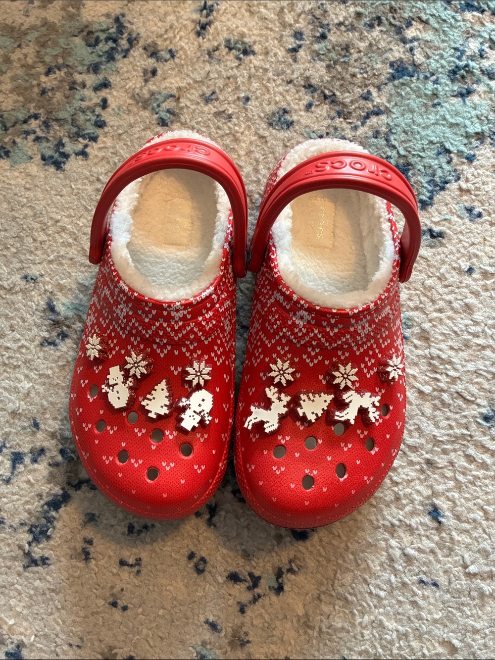 CROCS lined classic holiday charms clogs women 7 / men 5 Christmas ugly sweater